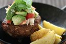 ハンバーグサルサソースかけ