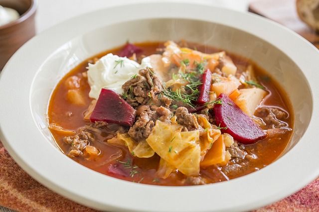 ボルシチ風煮込みのレシピ-ロシアの伝統料理を手軽に！-さん | Kurashi